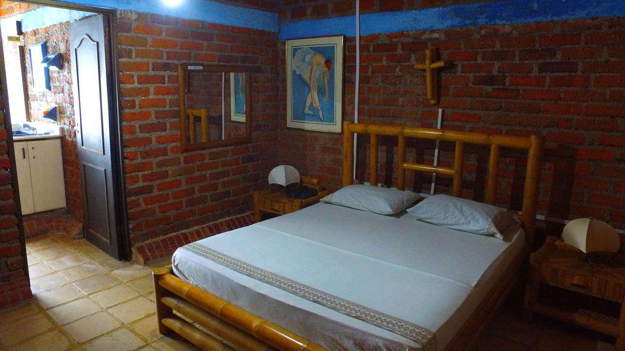 Hotel Hacienda Casa Blanca La Union  エクステリア 写真